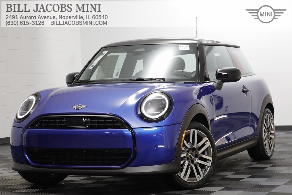 2026 MINI Hardtop Oxford Edition's photo