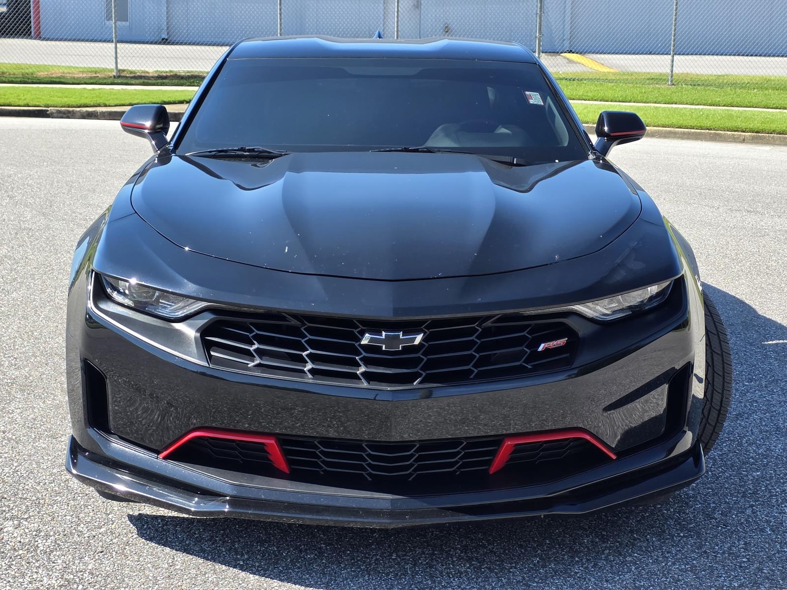 2021 Chevrolet Camaro 1LT photo 2