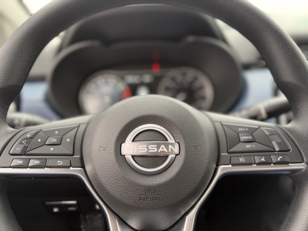2025 Nissan Versa SV photo 11