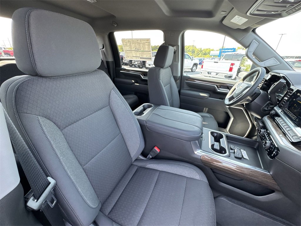 2025 Chevrolet Silverado 2500HD LT photo 24