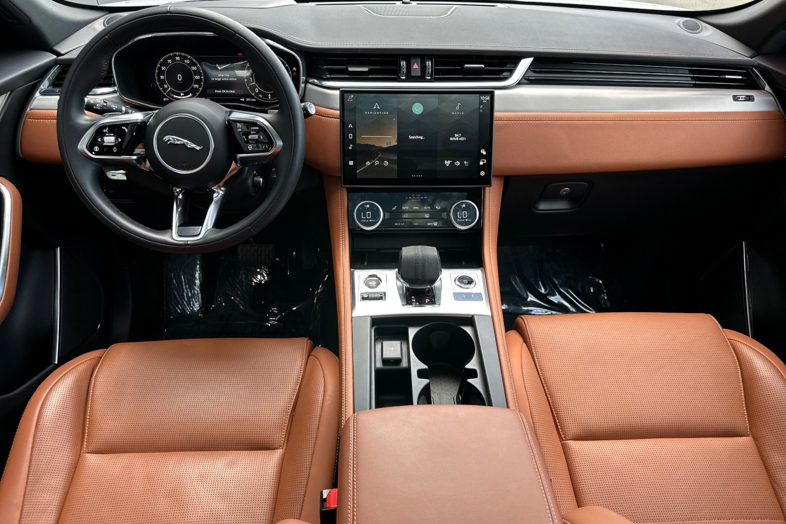 2025 Jaguar F-PACE P400 R-Dynamic S photo 13