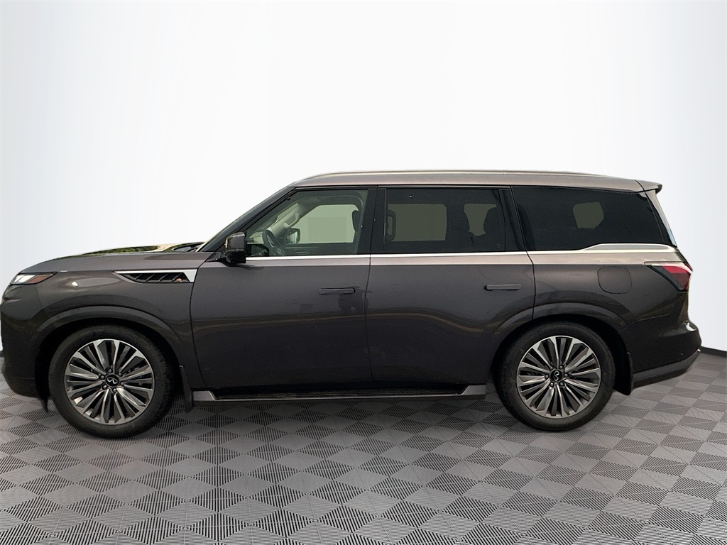 2026 Infiniti QX80 Luxe photo 6