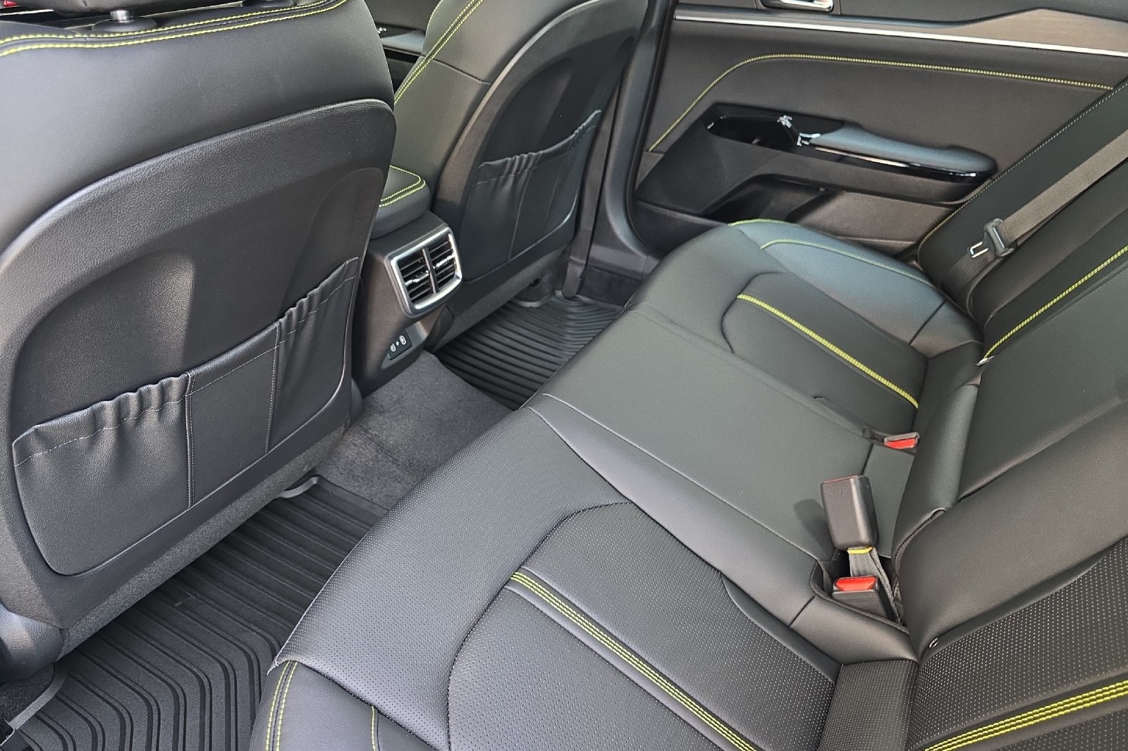 2026 Kia K5 GT photo 8