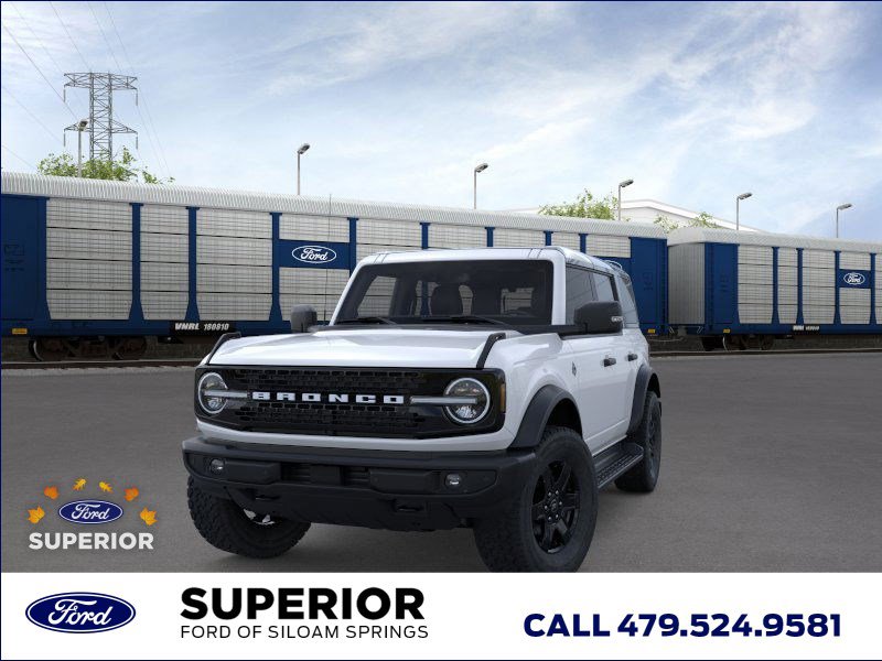 2025 Ford Bronco Outer Banks photo 2