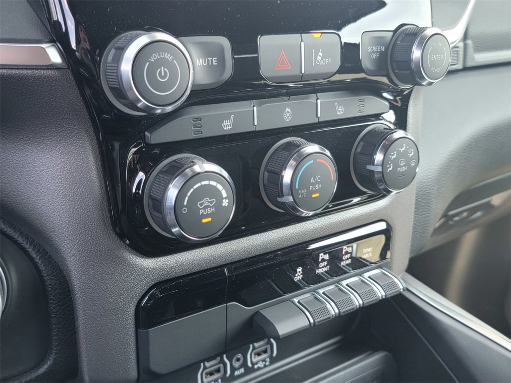 2025 Ram 1500 Big Horn Lone Star photo 16
