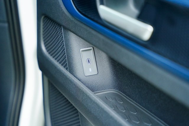 2025 Volkswagen ID. Buzz Pro S photo 36