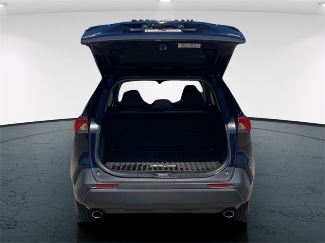 2021 Toyota RAV4 XLE photo 13