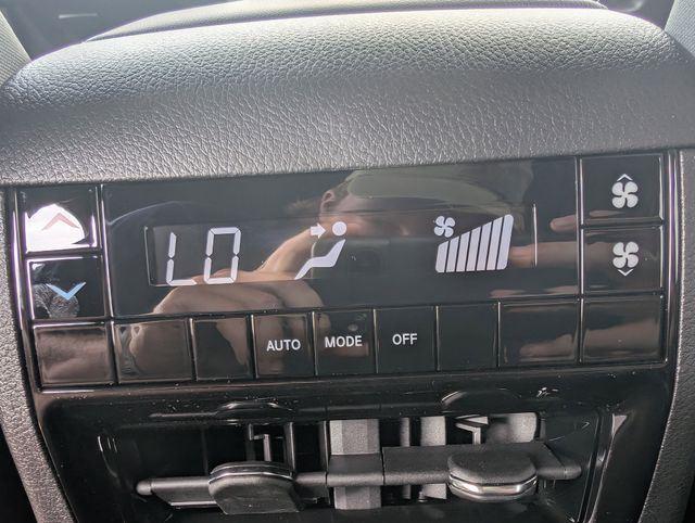 2025 Jeep Grand Cherokee Laredo X photo 27