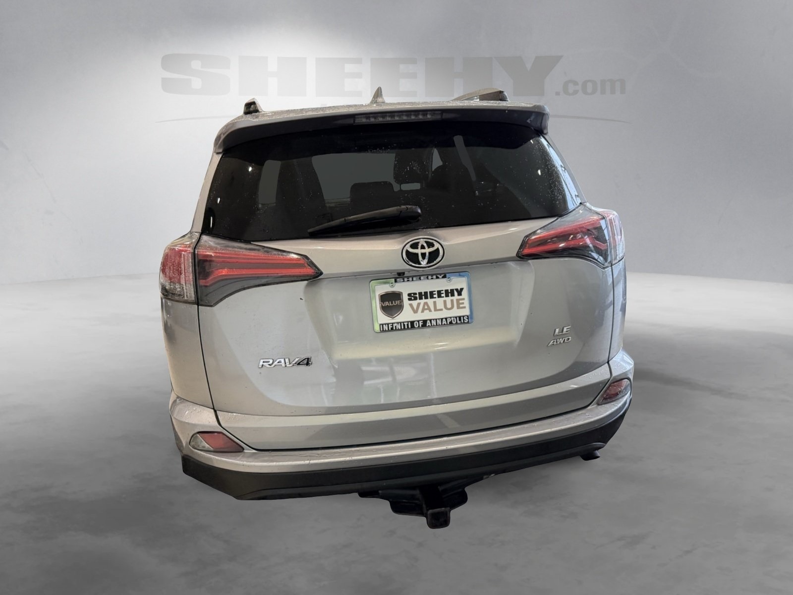 2016 Toyota RAV4 LE photo 10