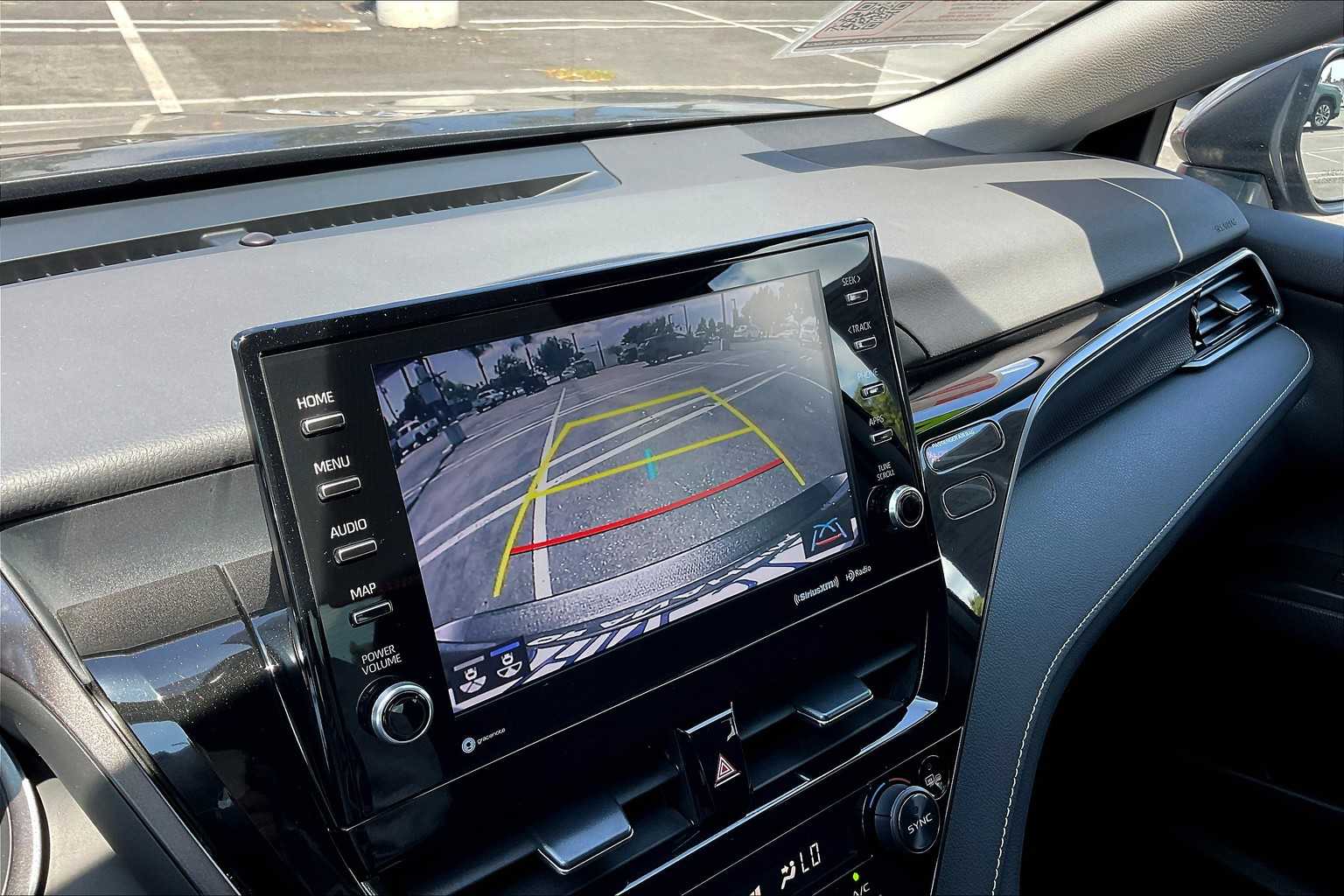 2023 Toyota Camry Hybrid XSE photo 24