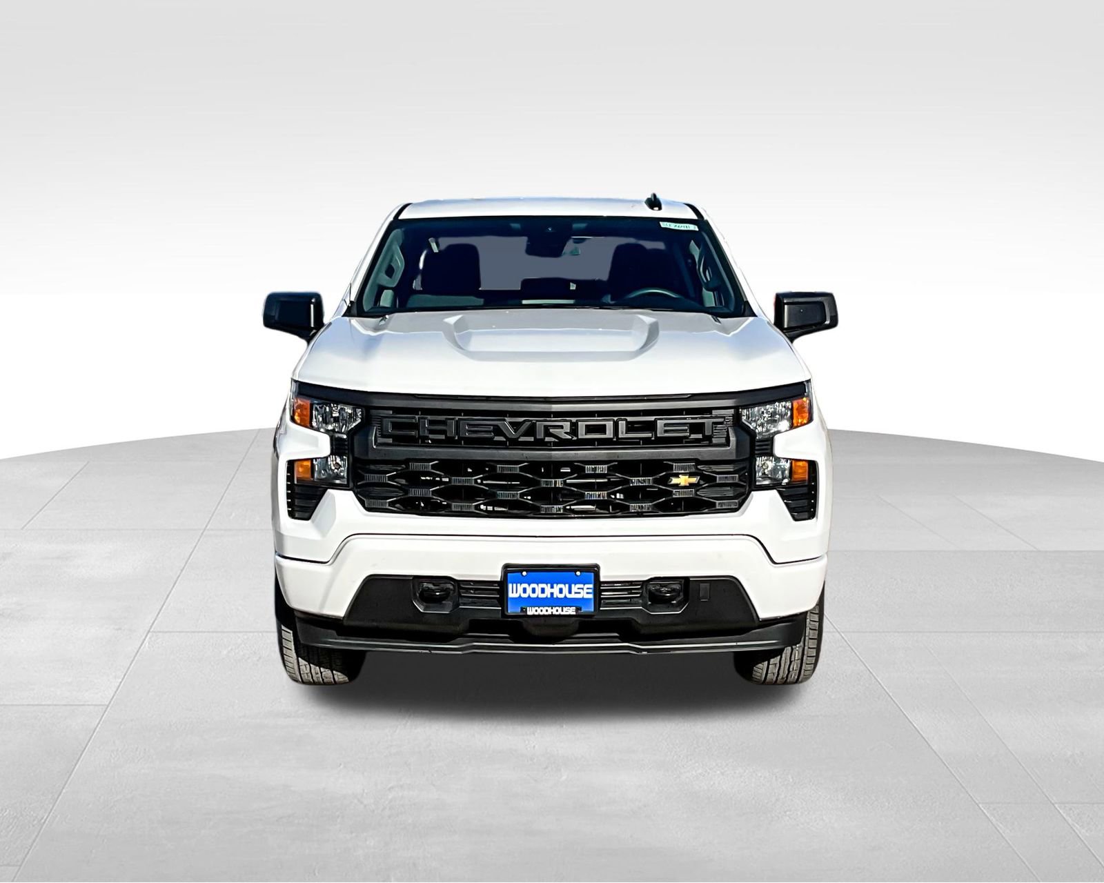 2025 Chevrolet Silverado 1500 Custom photo 2