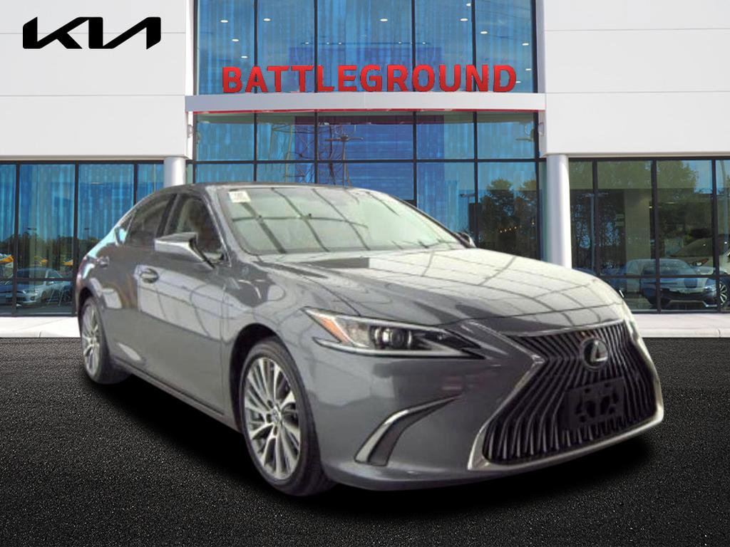 2021 Lexus ES 350's photo