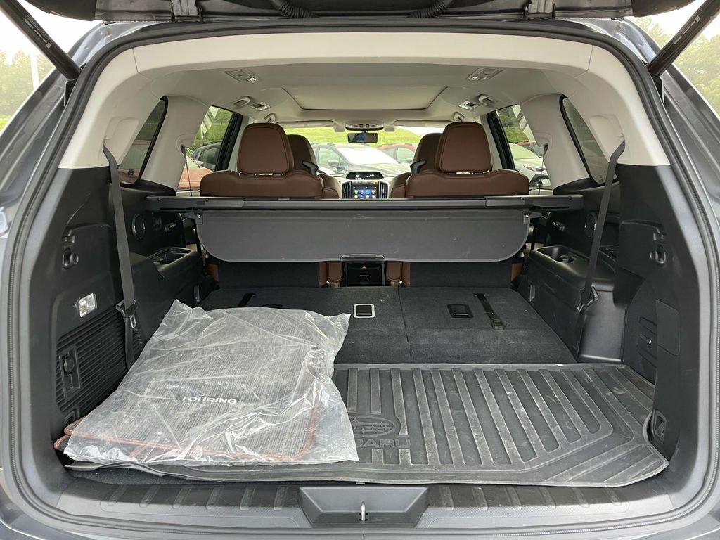 2022 Subaru Ascent Touring photo 30