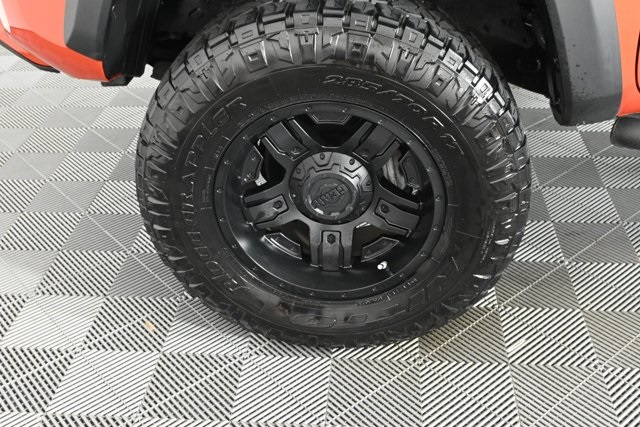 2017 Toyota Tacoma TRD Off-Road photo 25