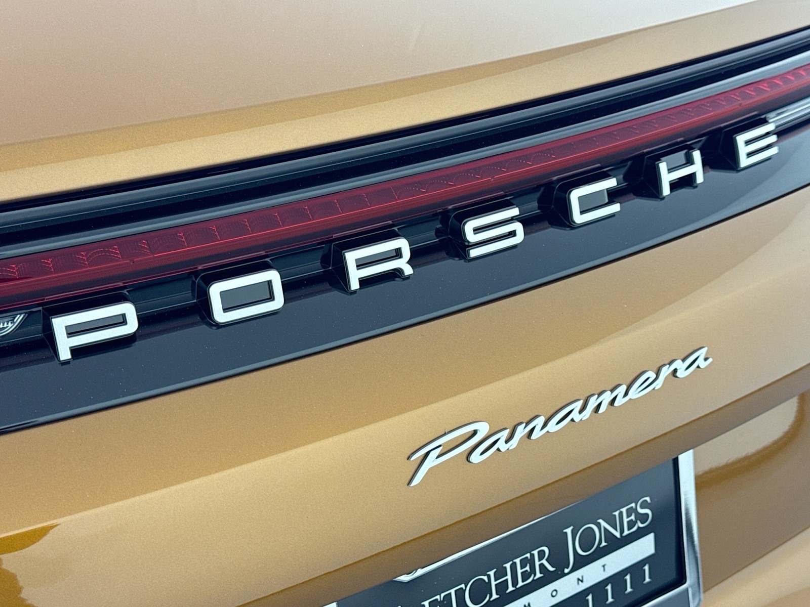 2025 Porsche Panamera 4 photo 26