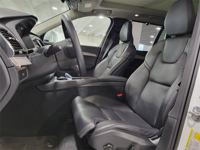 2025 Volvo XC90 photo 12