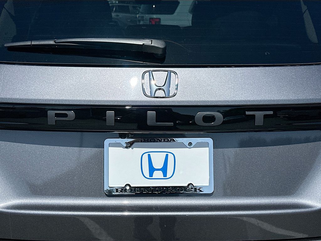 2025 Honda Pilot Touring photo 22