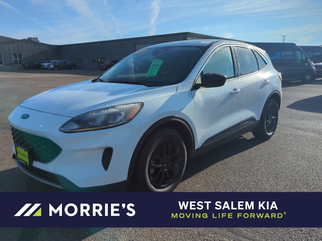 2022 Ford Escape SE's photo