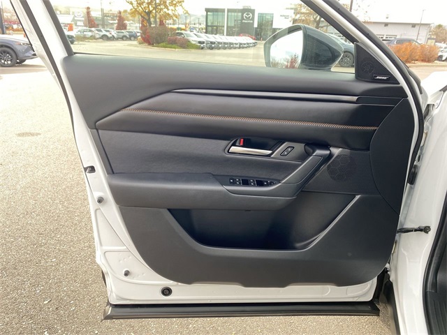 2025 Mazda CX-50 Premium Plus photo 3