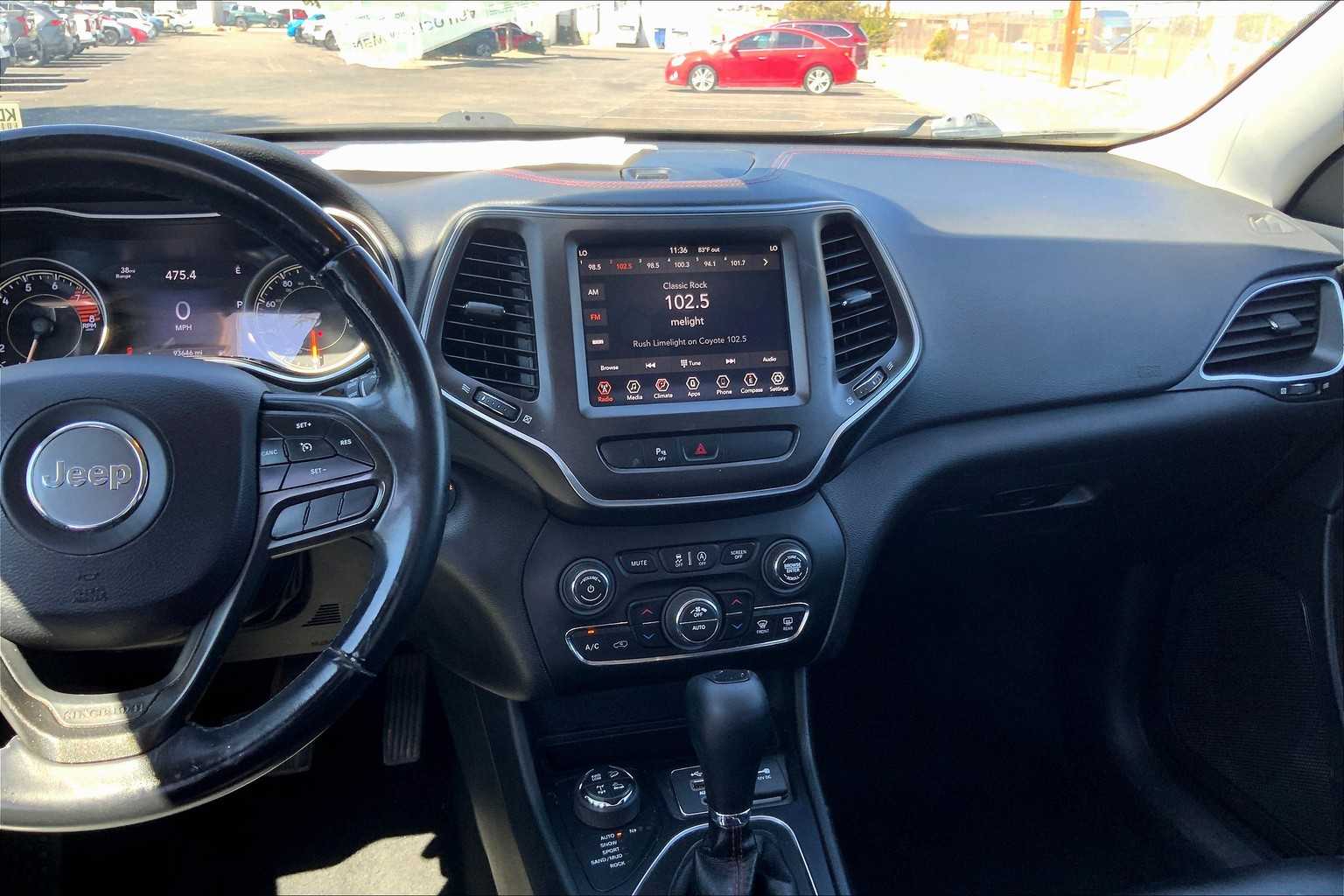 2019 Jeep Cherokee Trailhawk photo 6