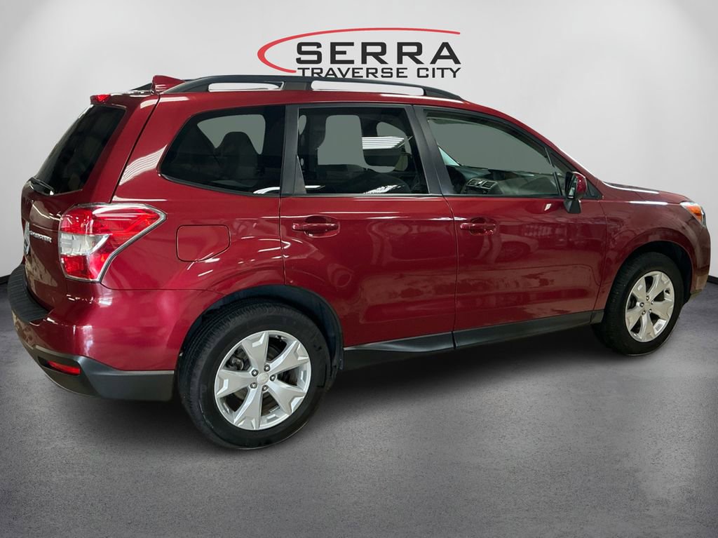 2016 Subaru Forester 2.5i Premium photo 4