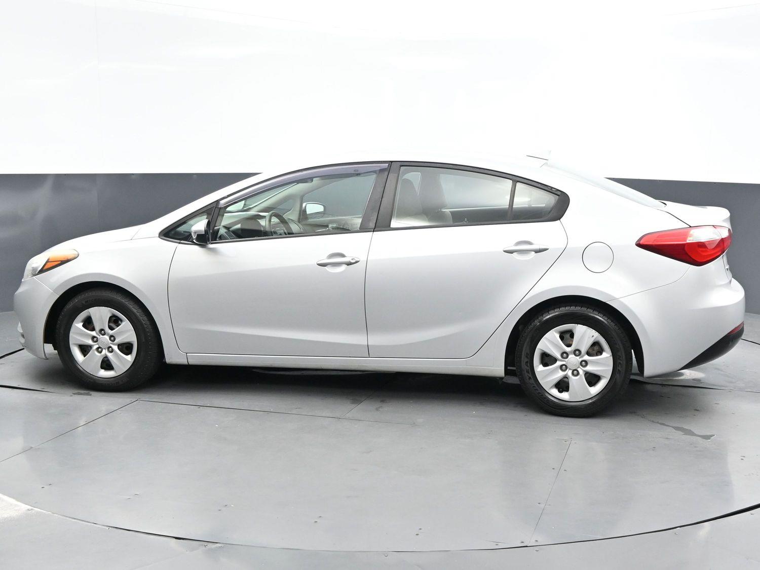 2016 Kia Forte LX photo 4