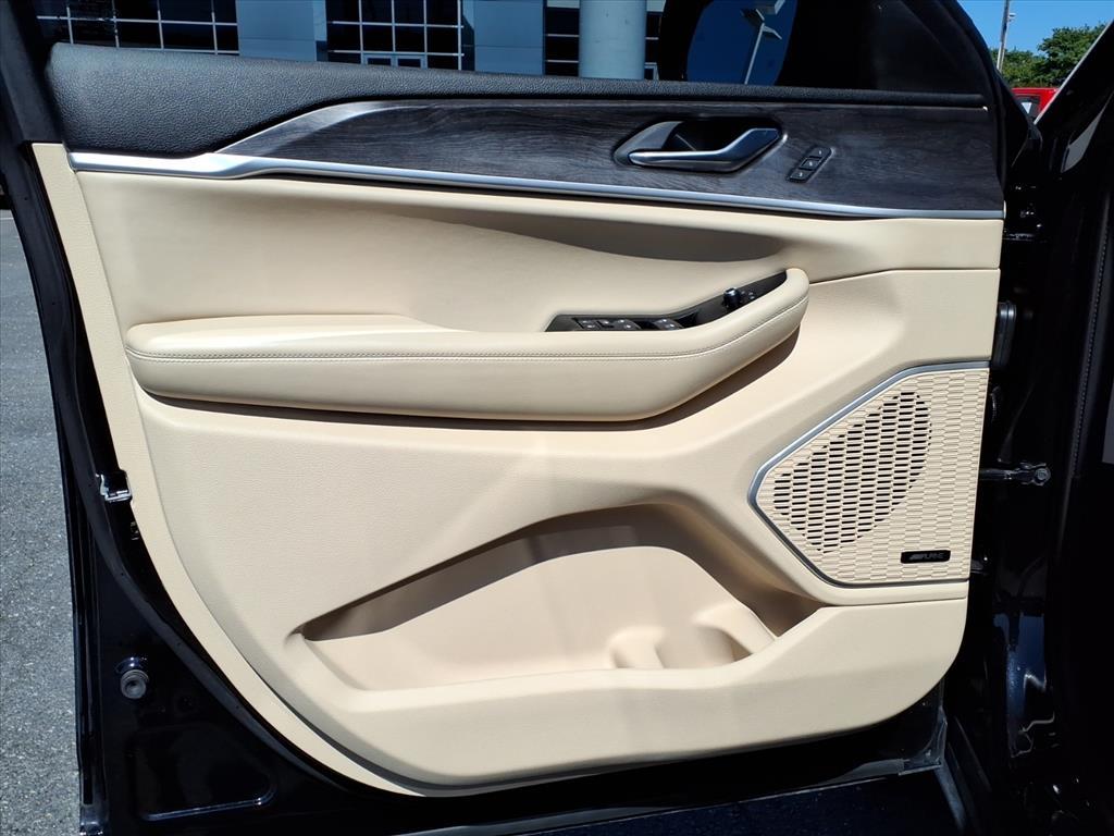 2021 Jeep Grand Cherokee Limited photo 4