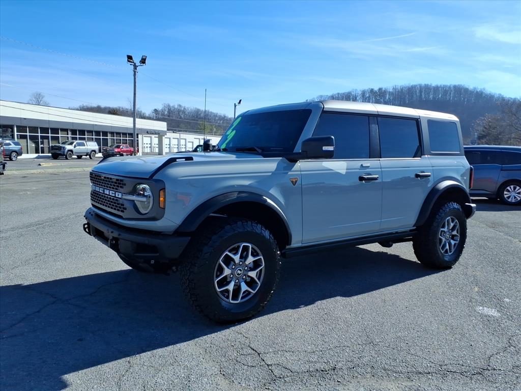 2022 Ford Bronco 4-Door Badlands's photo