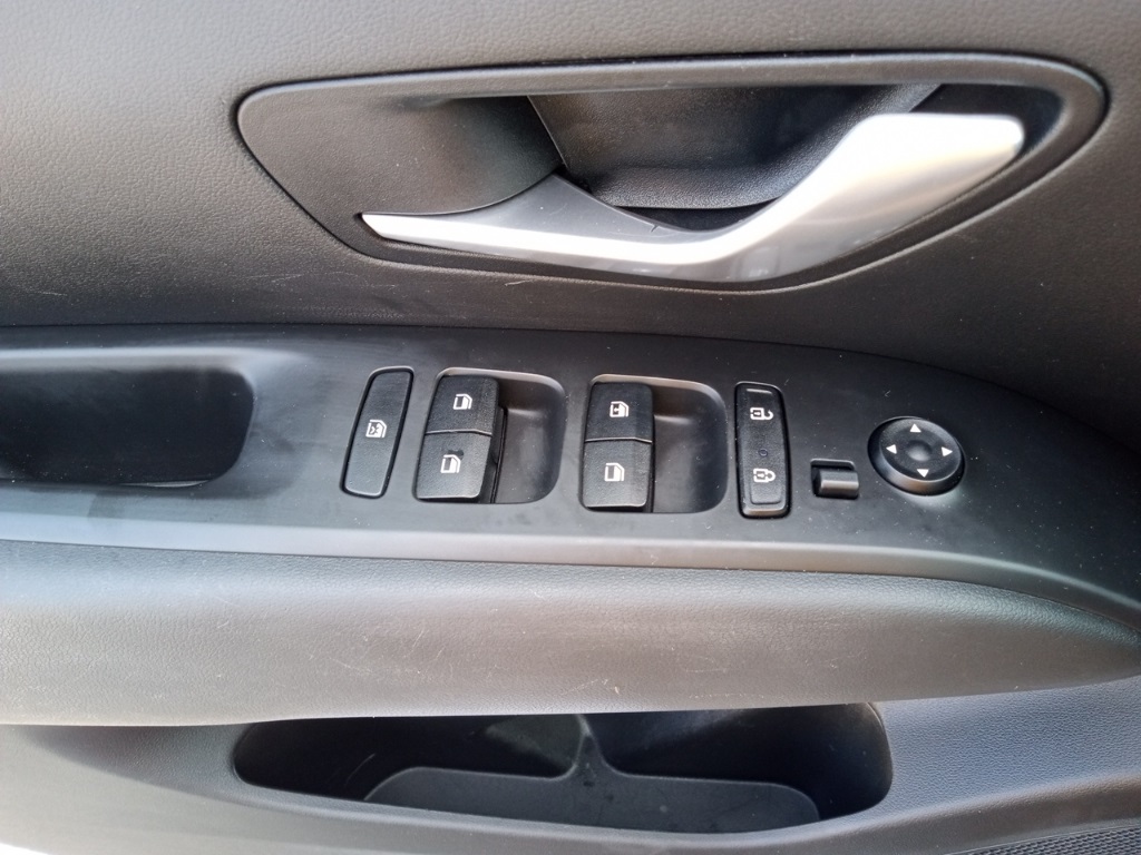 2023 Hyundai Tucson SE photo 25