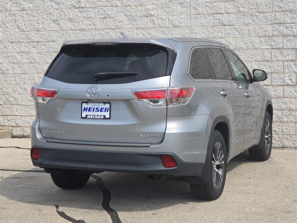 2020 Toyota Highlander Hybrid XLE photo 12