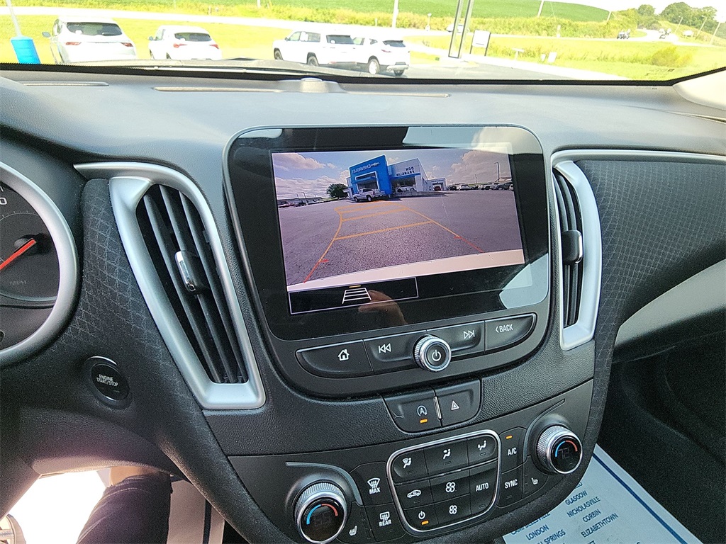 2023 Chevrolet Malibu 1LT photo 17