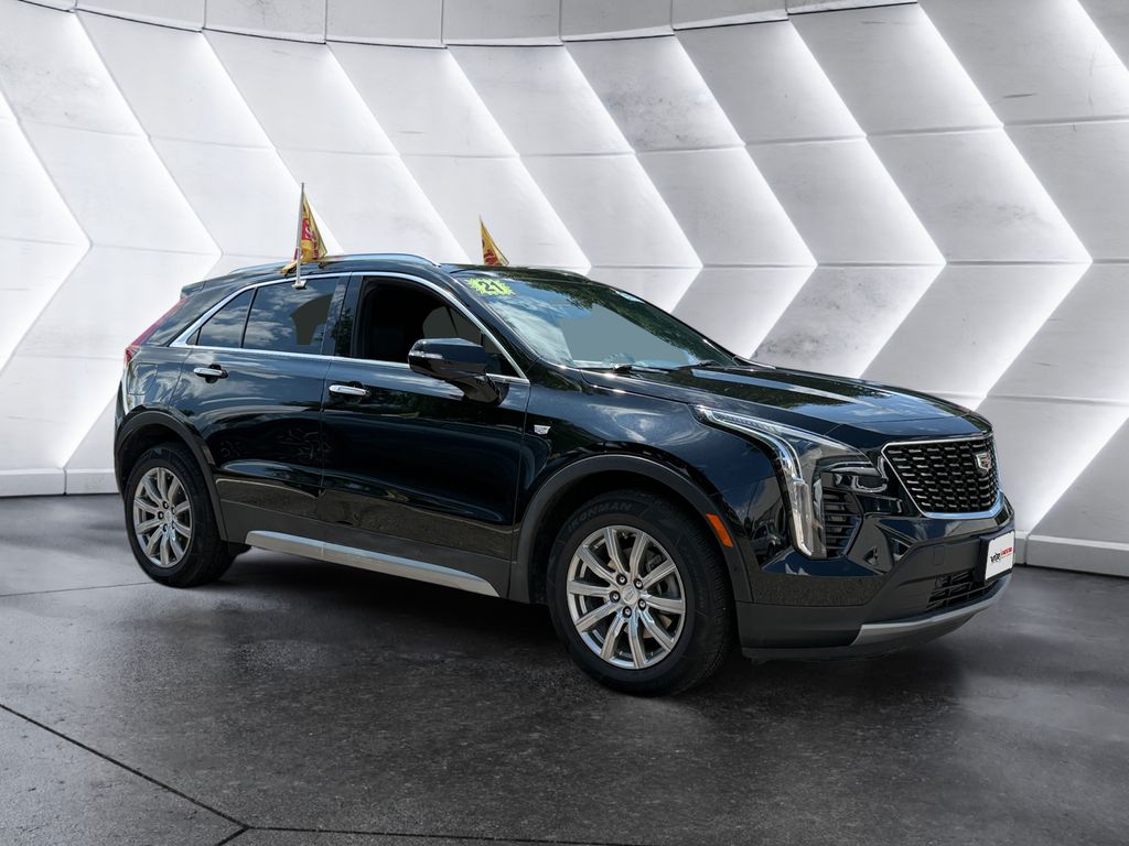 2021 Cadillac XT4 Premium Luxury photo 3