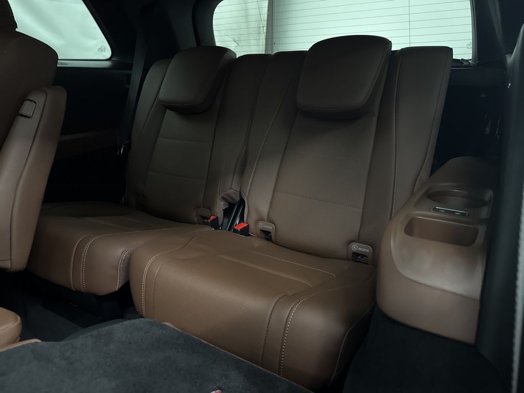 2026 Mercedes Benz GLS 450 4MATIC photo 21