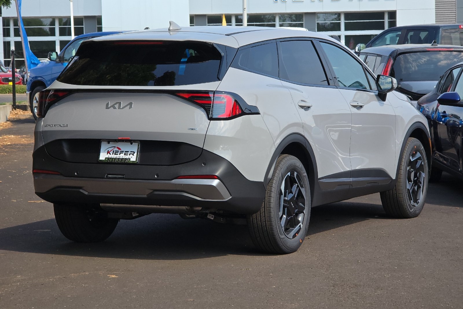 2026 Kia Sportage Hybrid S photo 3