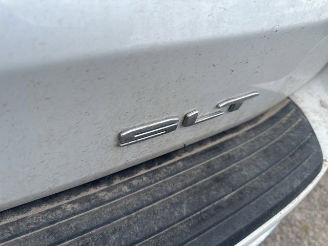 Used 2022 White Frost Tricoat GMC SLT image 7
