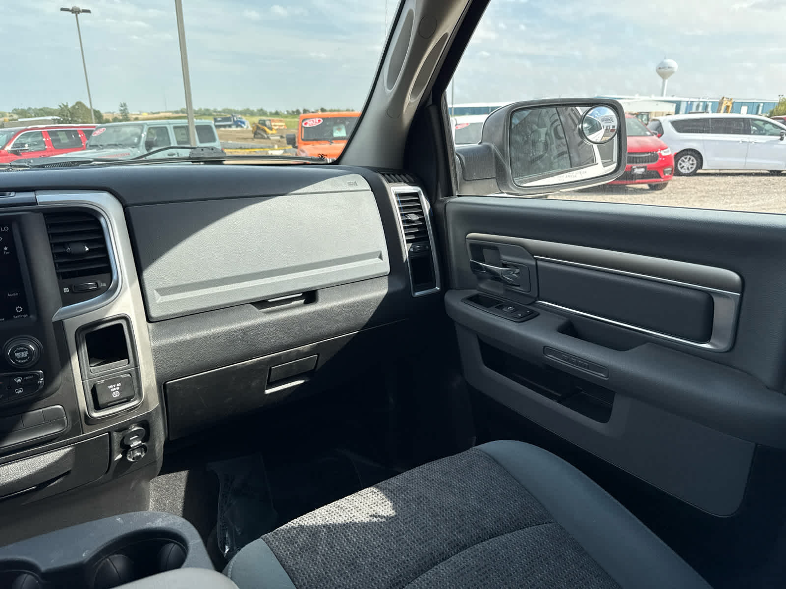 2019 Ram 1500 Classic SLT photo 16