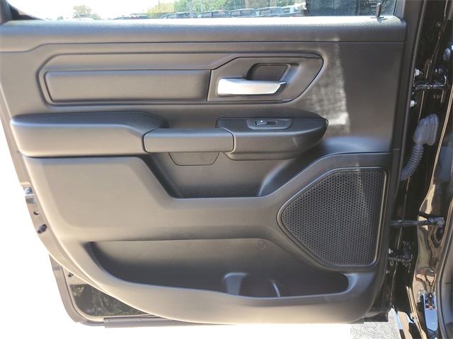 2025 Ram 1500 Tradesman photo 13