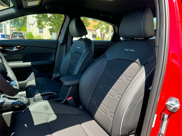 2024 Kia Forte GT-Line photo 14