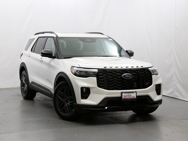 2026 Ford Explorer ST's photo