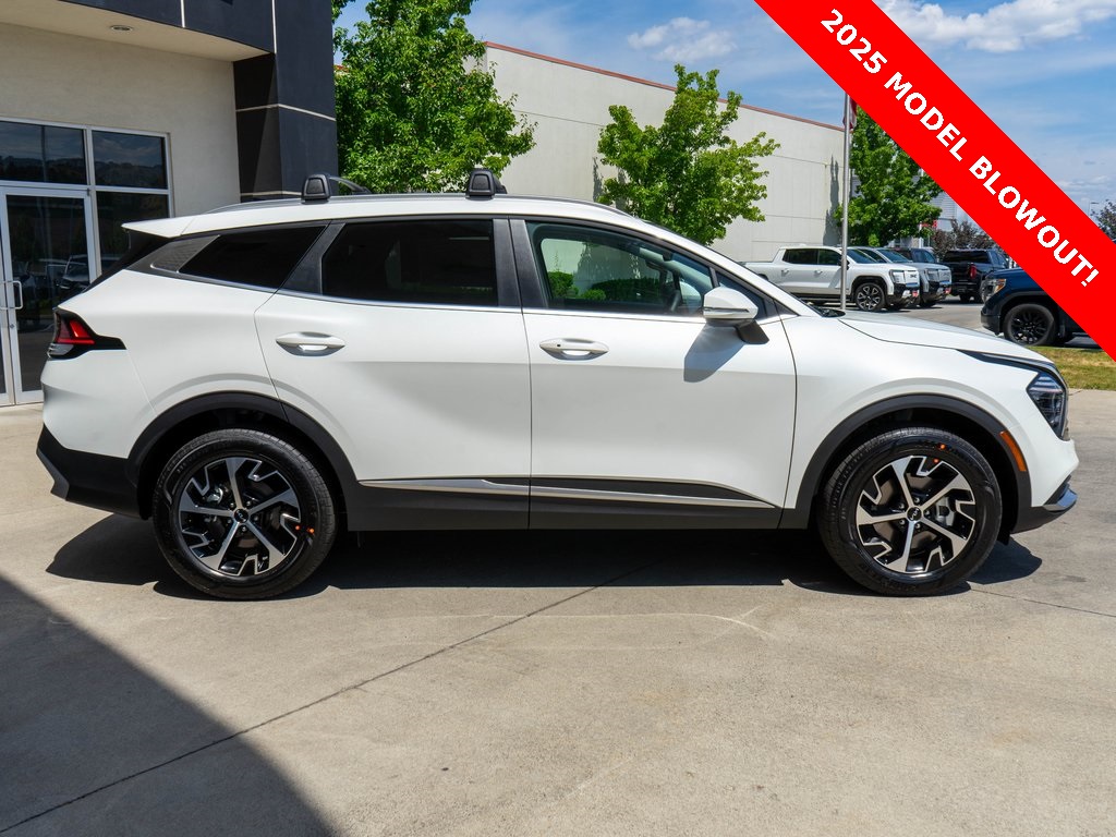 2025 Kia Sportage Hybrid EX photo 8