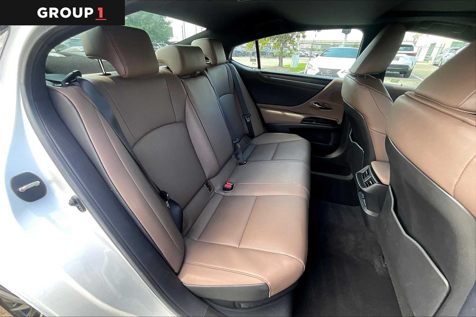 2025 Lexus ES Premium photo 16