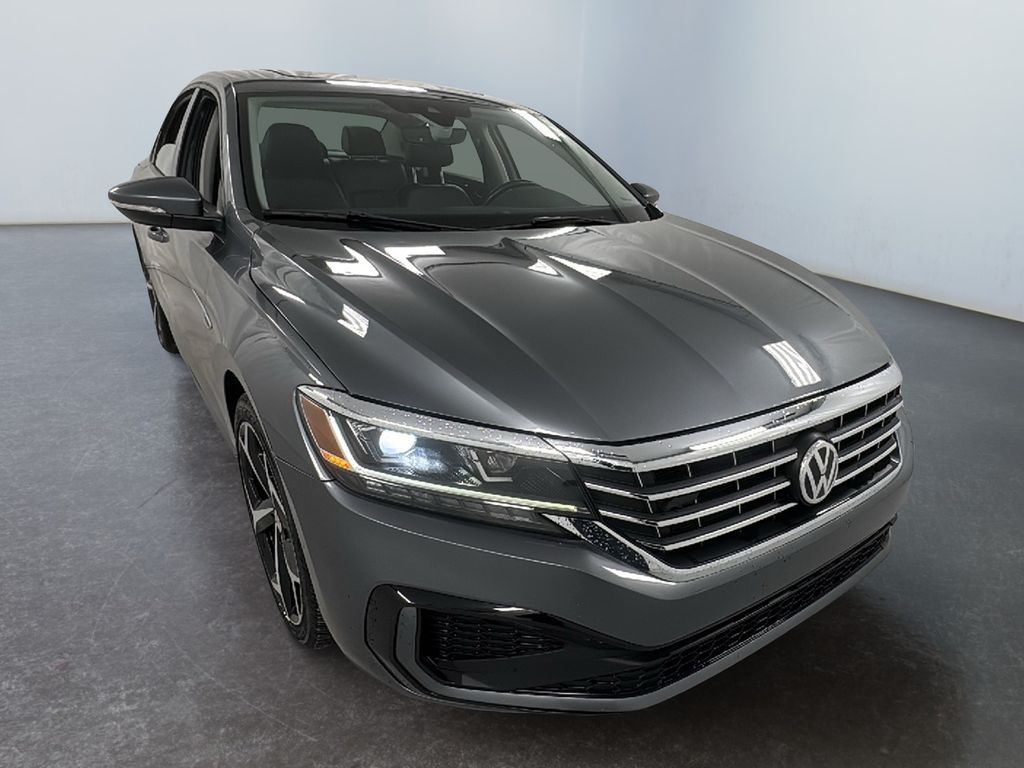2020 Volkswagen Passat R-Line