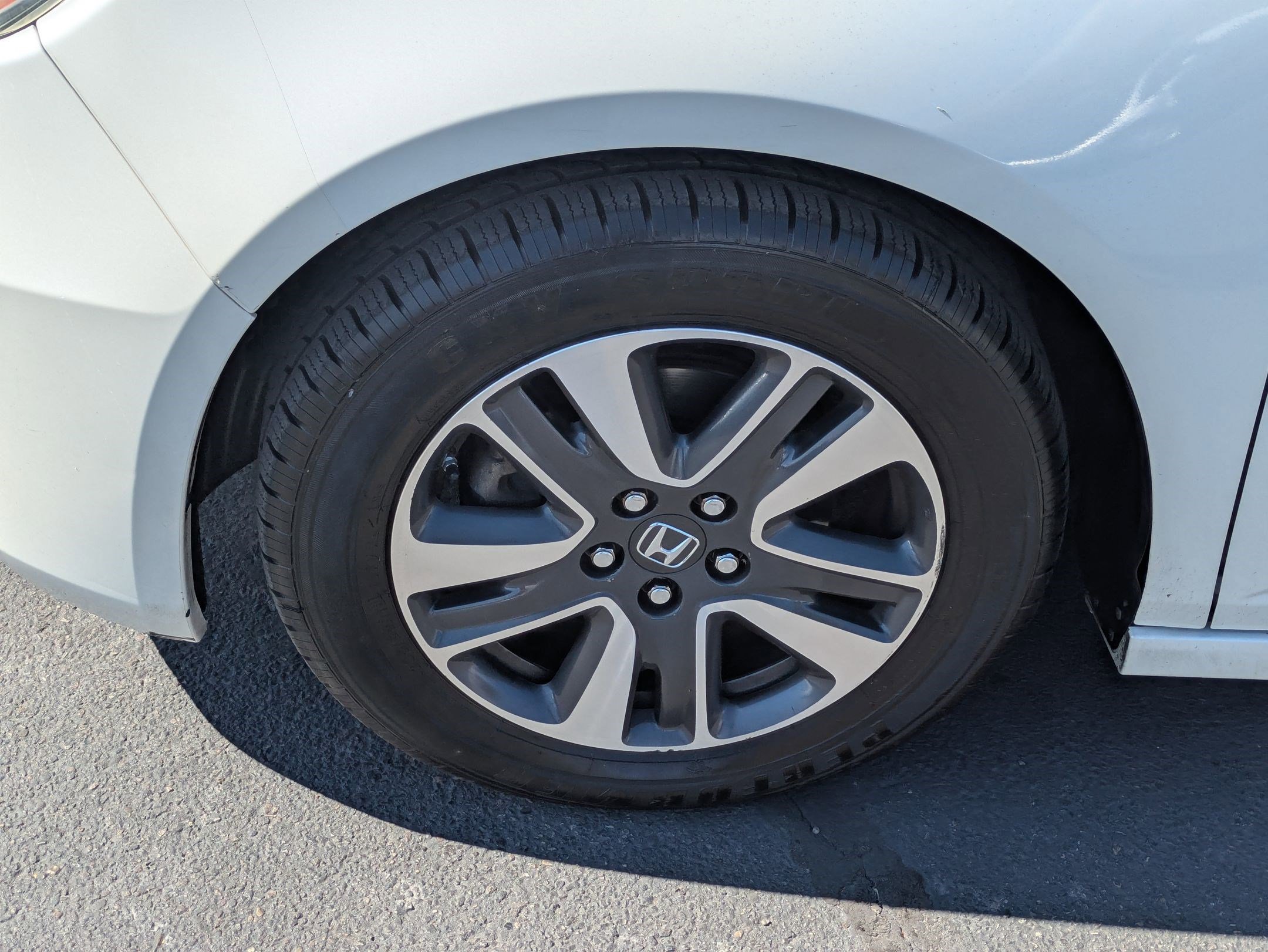 2016 Honda Odyssey Touring photo 9