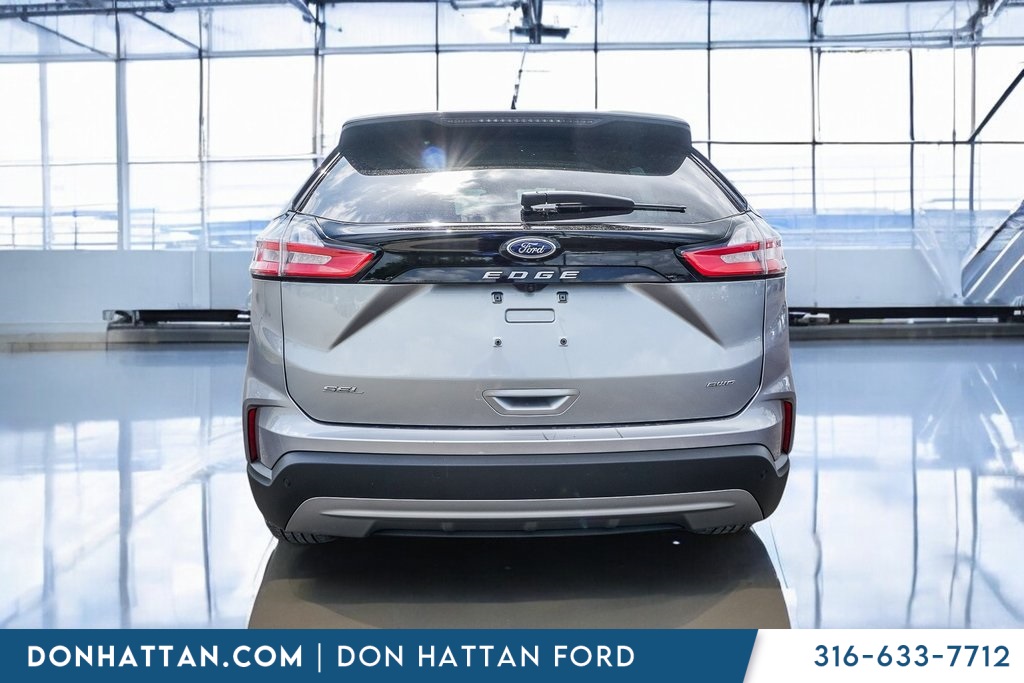 2022 Ford Edge SEL photo 30