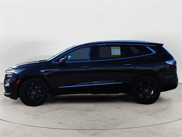2024 Buick Enclave Essence photo 2
