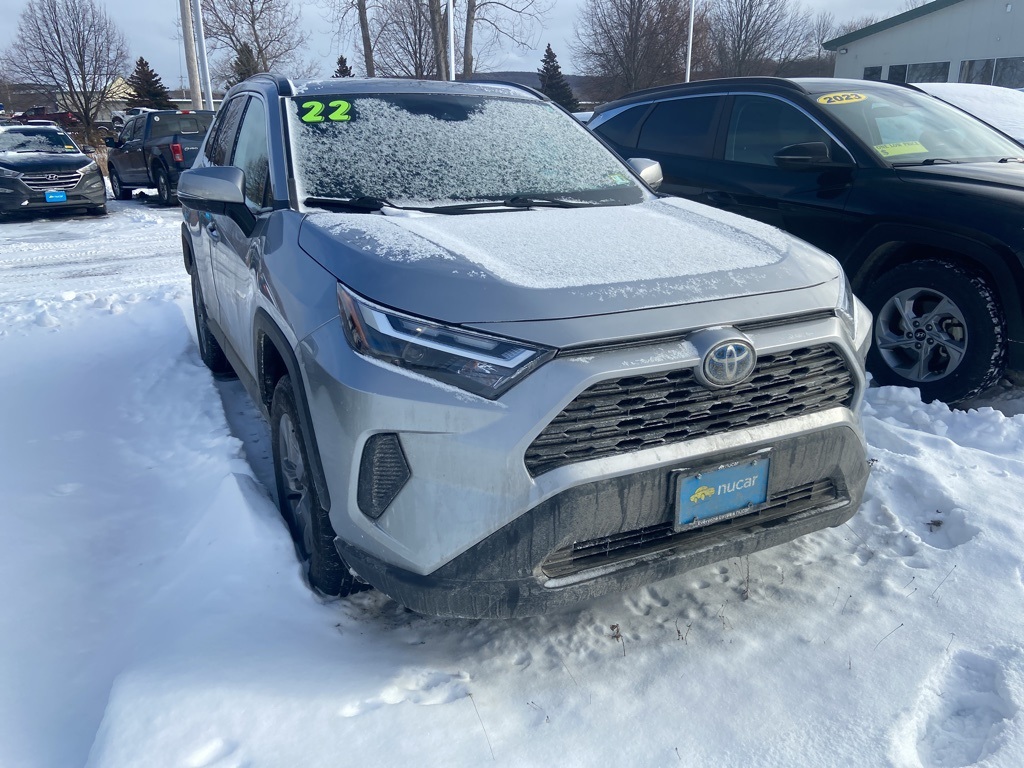 2022 Toyota RAV4 XLE's photo