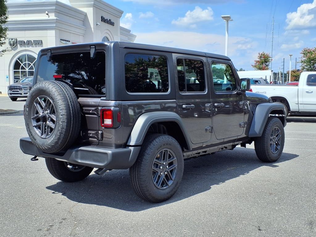 2025 Jeep Wrangler Sport S photo 18