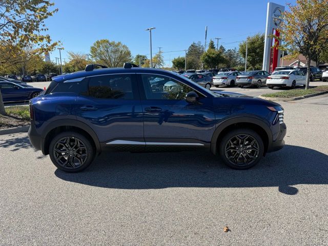 2026 Nissan Kicks SR photo 3