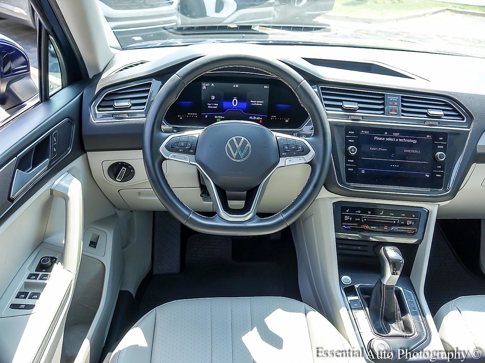 2022 VOLKSWAGEN TIGUAN - Image 11