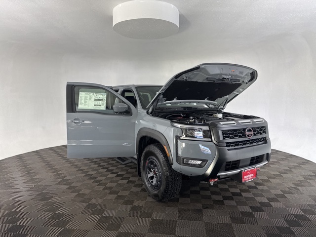 2026 Nissan Frontier Crew Cab PRO-4X photo 17